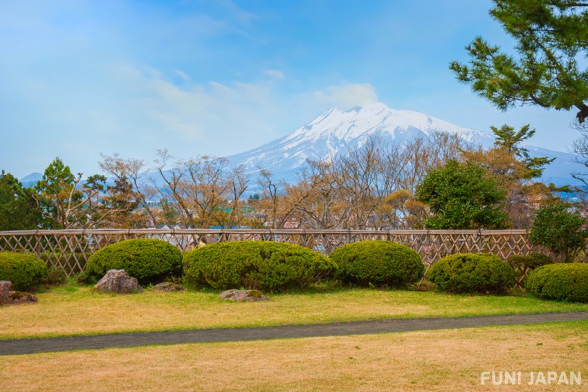 Hirosaki, with Famous Cherry Blossom Spots Hirosaki Park